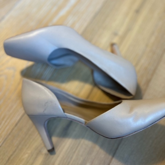 Women’s VINCE Tiana Point Toe Leather Pumps in Cappucino - Picture 7 of 9